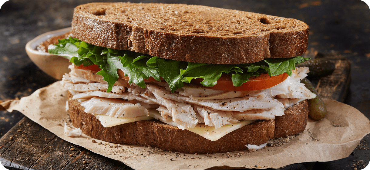 Turkey sandwich with lettuce and tomato